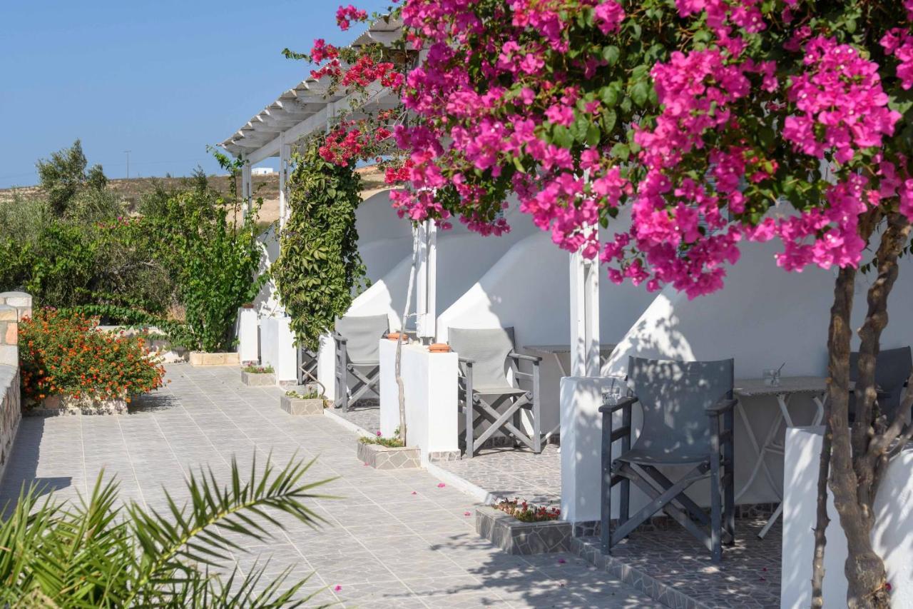 Κalamitsi Rooms & Apartments Kímolos Exteriör bild