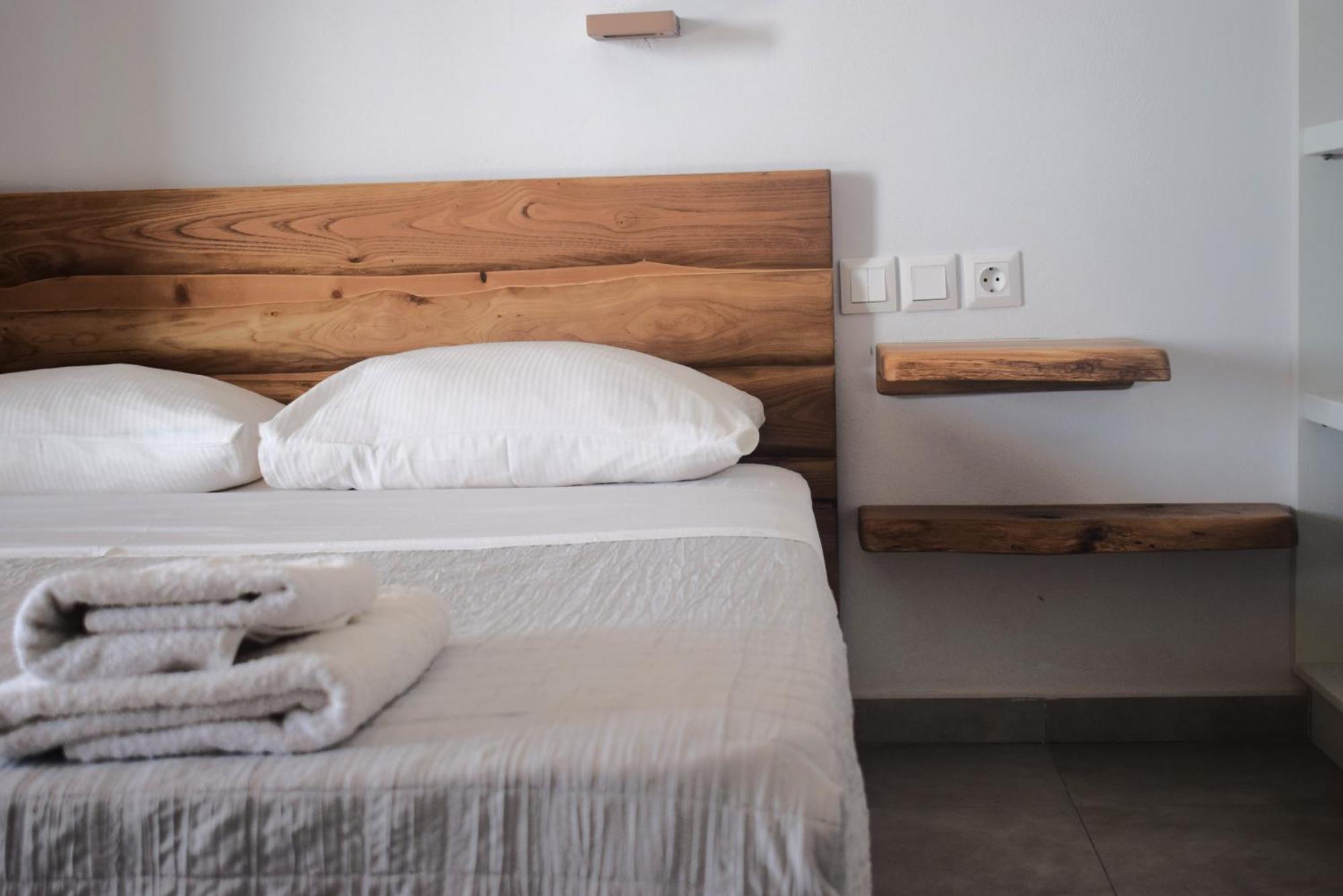 Κalamitsi Rooms & Apartments Kímolos Exteriör bild