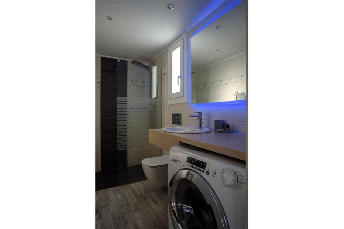 Κalamitsi Rooms & Apartments Kímolos Exteriör bild