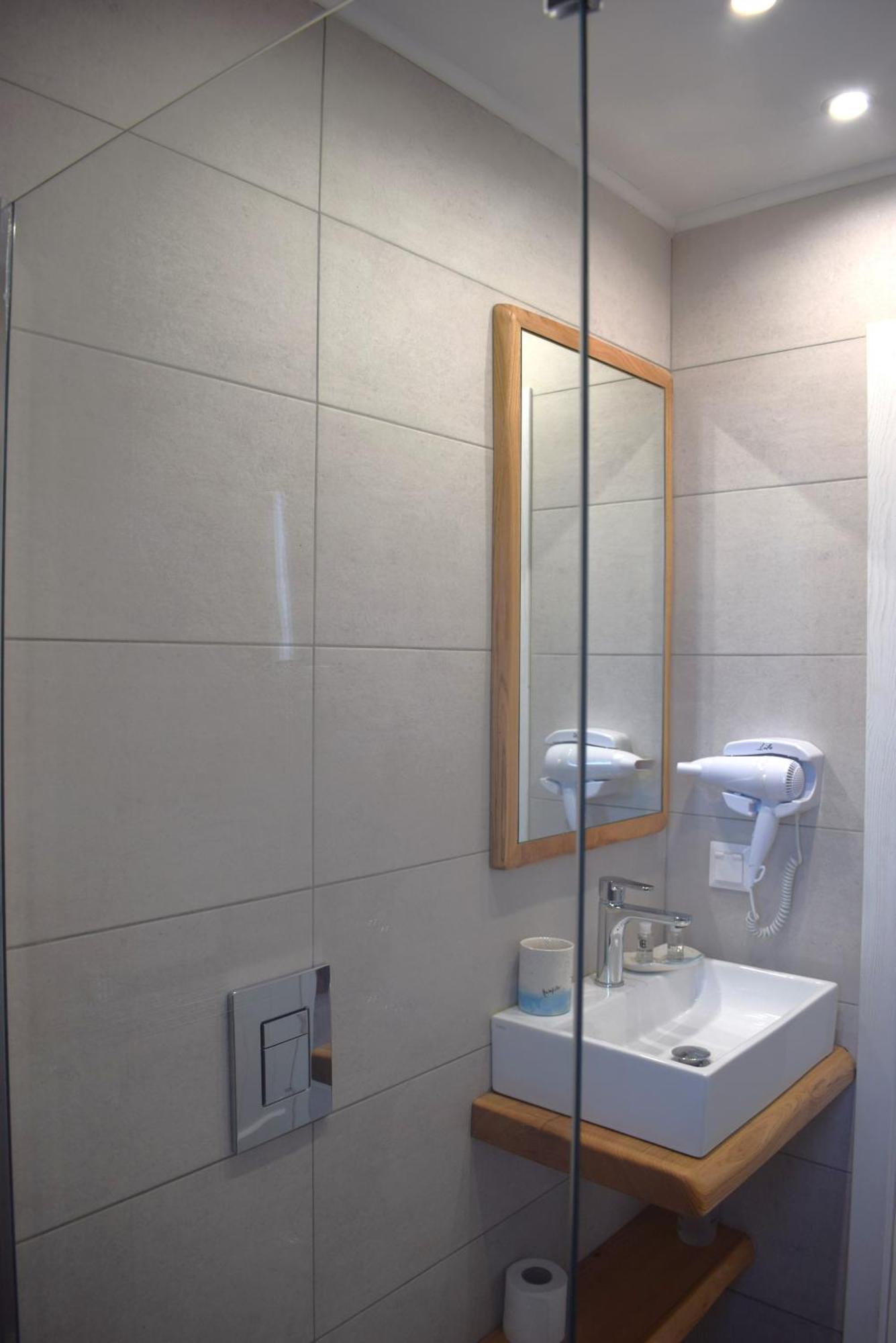 Κalamitsi Rooms & Apartments Kímolos Exteriör bild