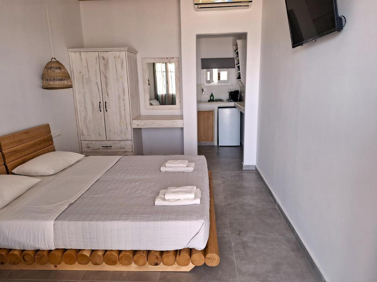 Κalamitsi Rooms & Apartments Kímolos Exteriör bild