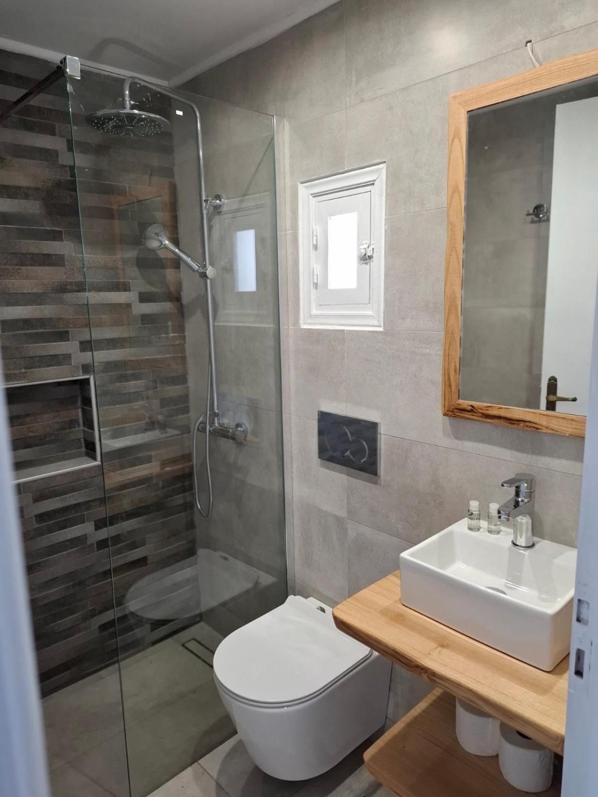 Κalamitsi Rooms & Apartments Kímolos Exteriör bild